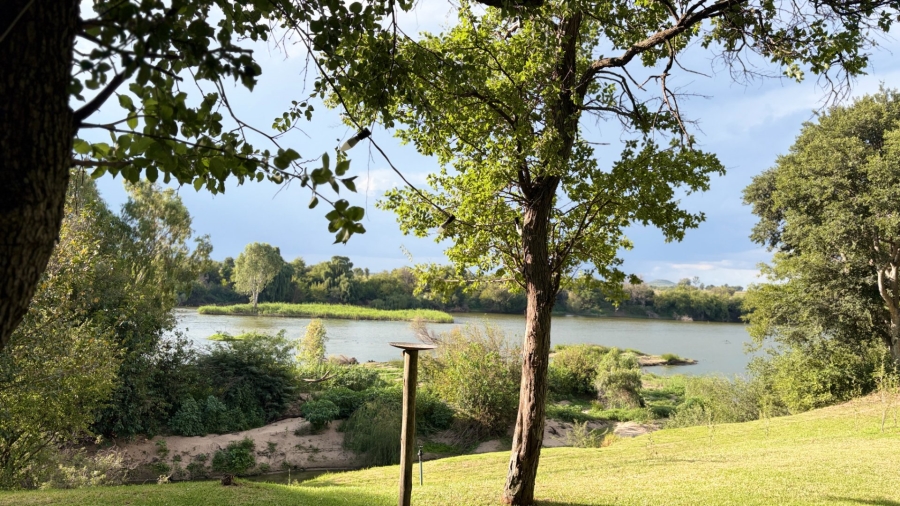 4 Bedroom Property for Sale in Viljoenskroon Rural Free State